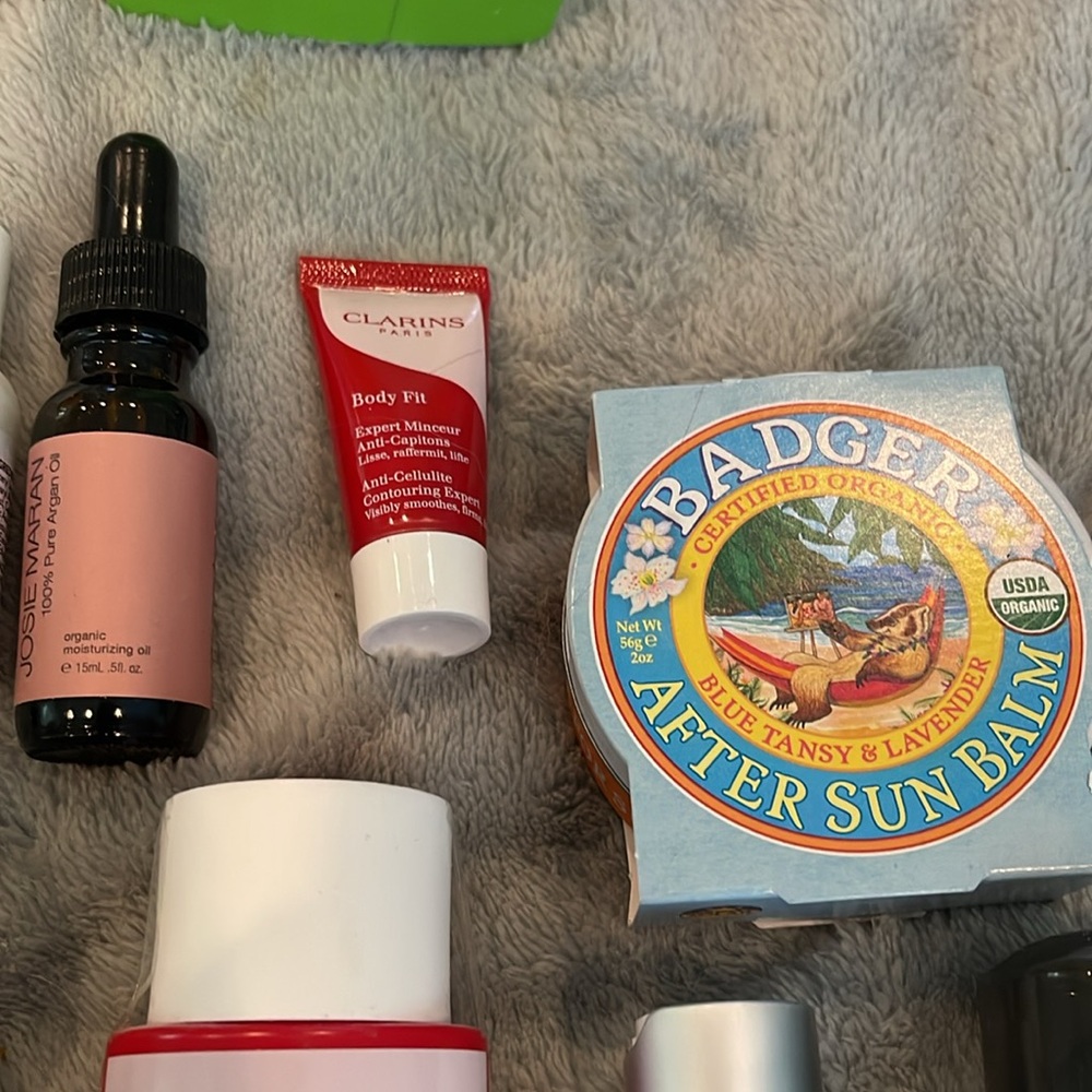 Deluxe samples body lotion, self tanner cleanser new - Picture 5 of 6